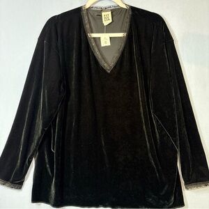 Black Velvet Women's Tunic